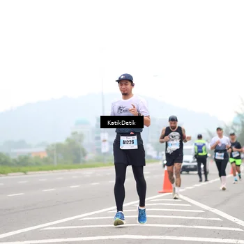 Runner Photo 7210375