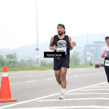 Runner Photo 7210470