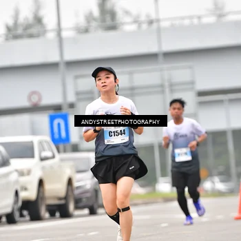 Runner Photo 7210595