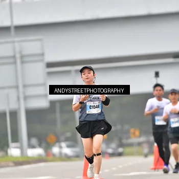 Runner Photo 7210645