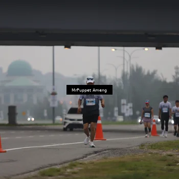 Runner Photo 7210658