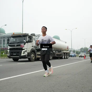 Runner Photo 7210662