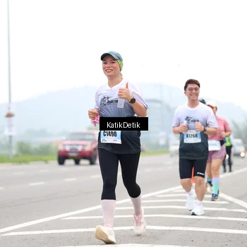 Runner Photo 7210682