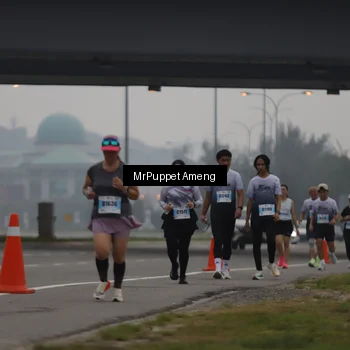 Runner Photo 7210692