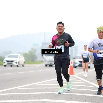 Runner Photo 7210718