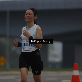 Runner Photo 7210747