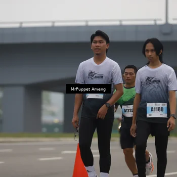 Runner Photo 7210753