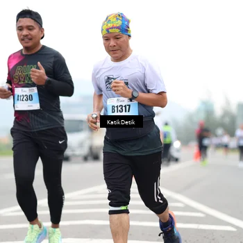 Runner Photo 7210774