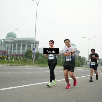 Runner Photo 7210777