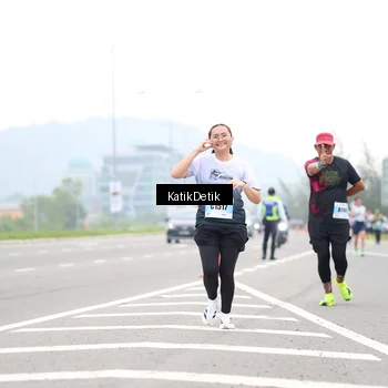 Runner Photo 7210780