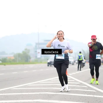 Runner Photo 7210788
