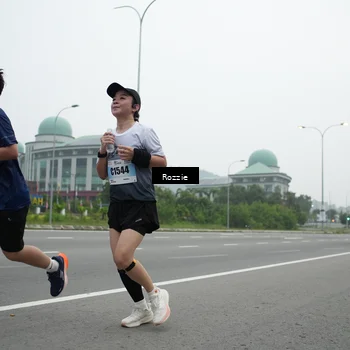 Runner Photo 7210846