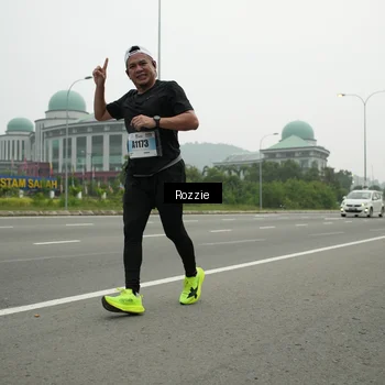 Runner Photo 7210908
