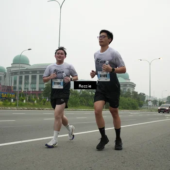 Runner Photo 7211423