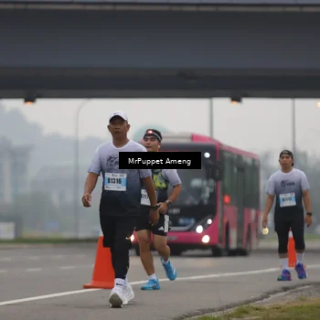 Runner Photo 7211440