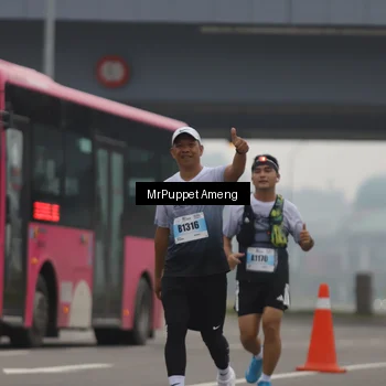 Runner Photo 7211444