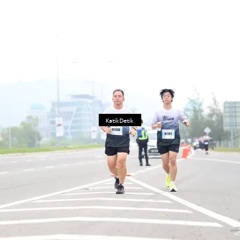 Runner Photo 7211542