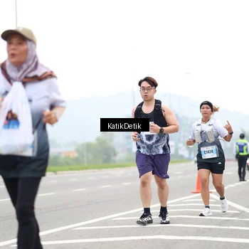 Runner Photo 7211798