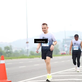 Runner Photo 7211943