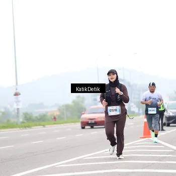Runner Photo 7212000