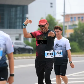 Runner Photo 7212744