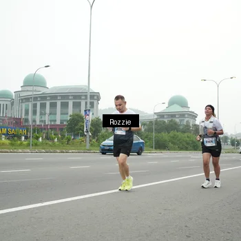 Runner Photo 7213188
