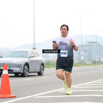 Runner Photo 7213638