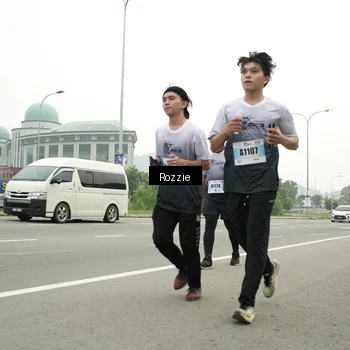 Runner Photo 7213660