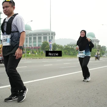 Runner Photo 7214011