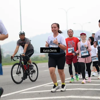 Runner Photo 7214035