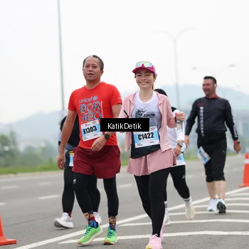 Runner Photo 7214109