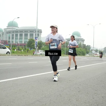 Runner Photo 7214213