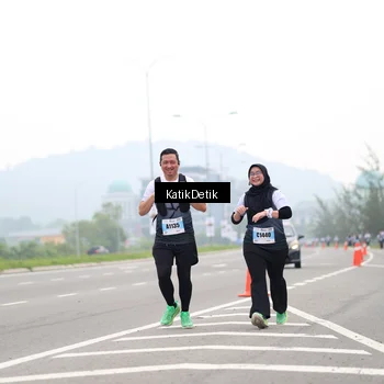 Runner Photo 7214215