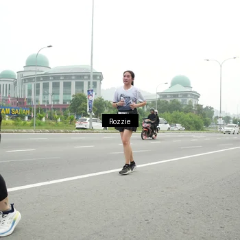 Runner Photo 7214240