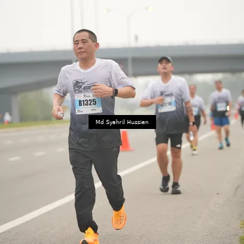 Runner Photo 7214257