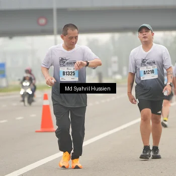 Runner Photo 7214310