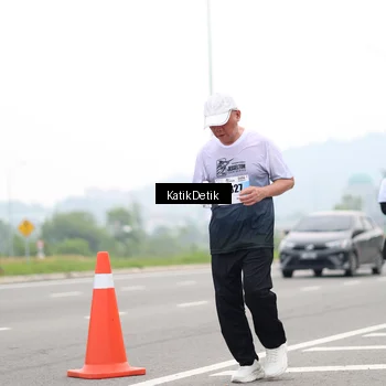 Runner Photo 7214446