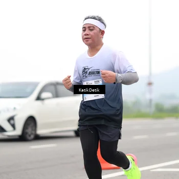 Runner Photo 7214536