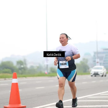 Runner Photo 7214663
