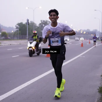 Runner Photo 7214698