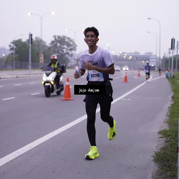 Runner Photo 7214702