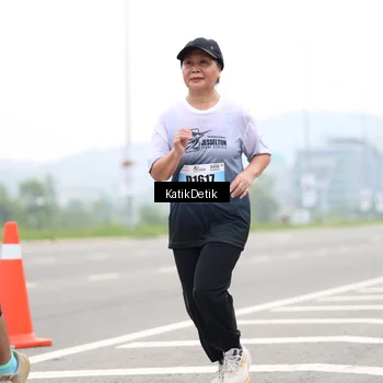 Runner Photo 7214767