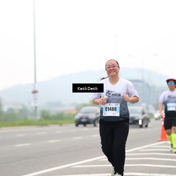 Runner Photo 7214851
