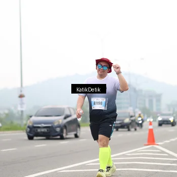 Runner Photo 7214876