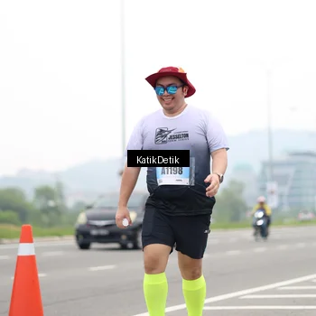 Runner Photo 7214892
