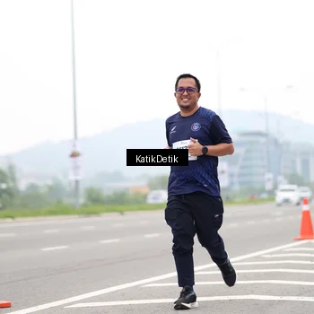 Runner Photo 7215128