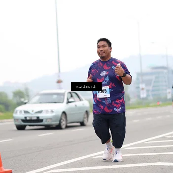 Runner Photo 7215241