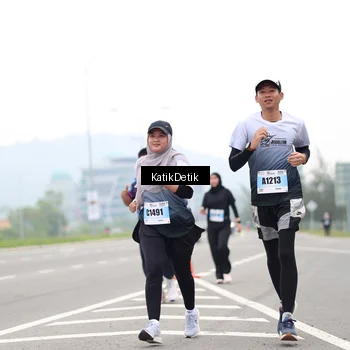 Runner Photo 7215262