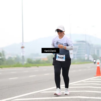 Runner Photo 7215347