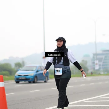 Runner Photo 7215412